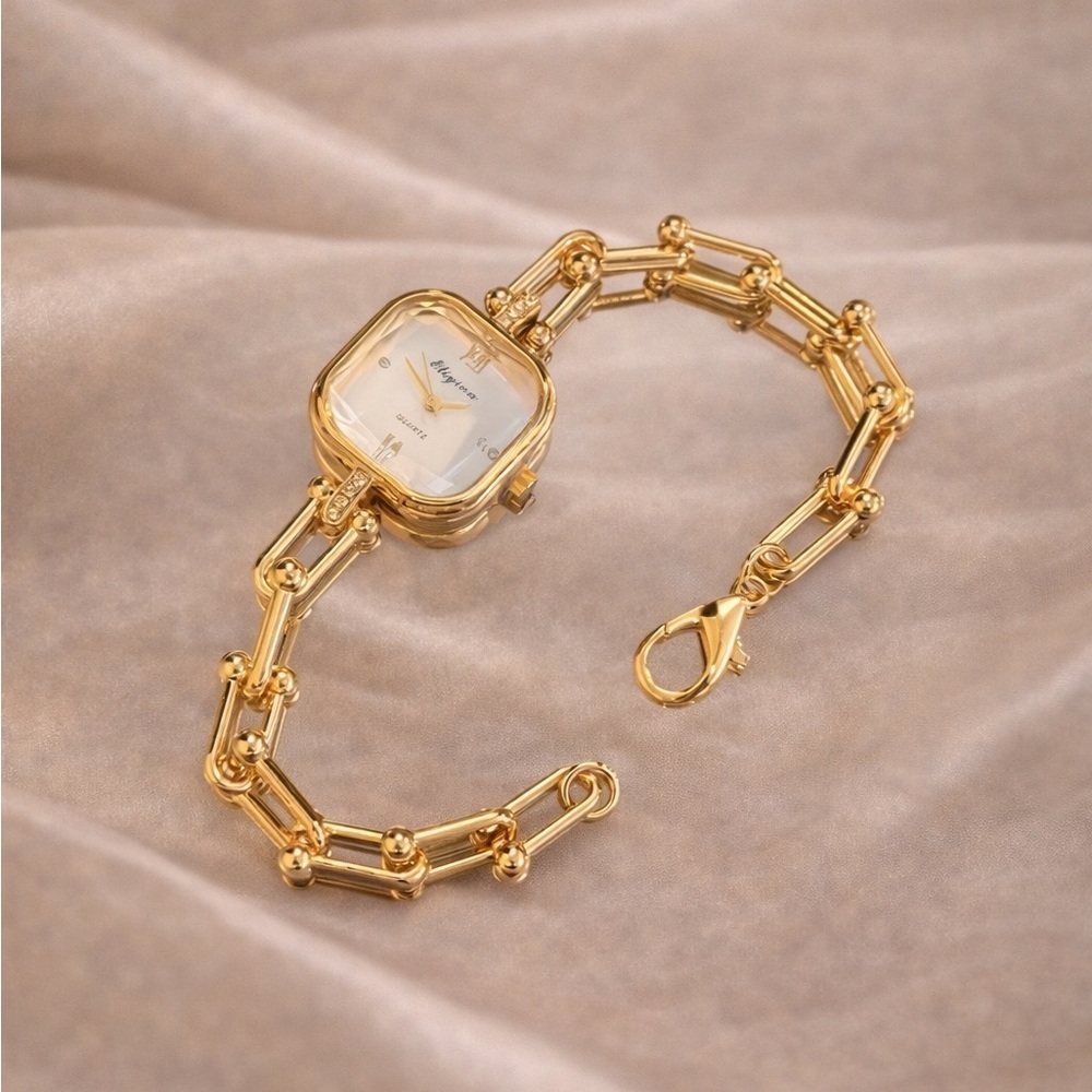 Graduated Link Classic Elegant Gold Women's Bracelet Watch